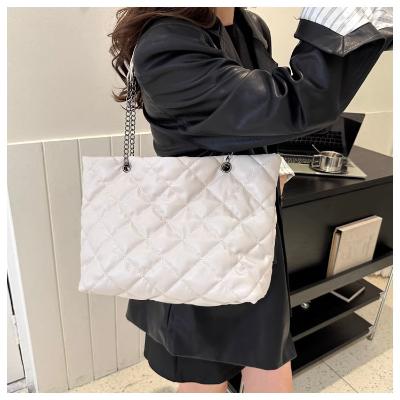 Fashionable Quilted Two-way Shoulder Bag