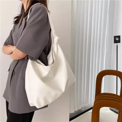 Knotty Strap Large Capacity Shoulder Bag