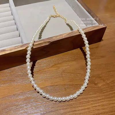 Simple & Elegant Pearl Necklace